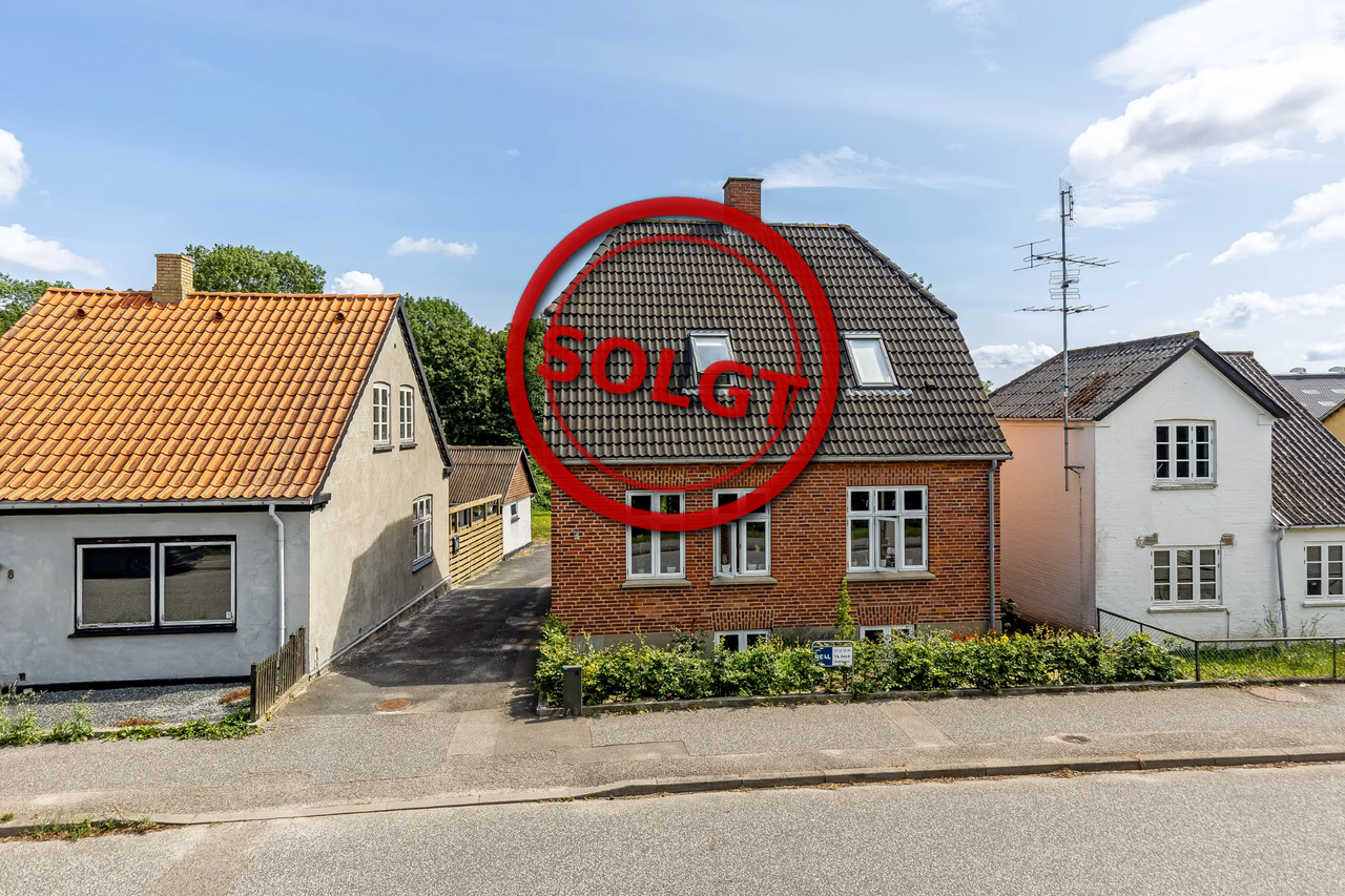 Ejendomsbillede 2 af 38